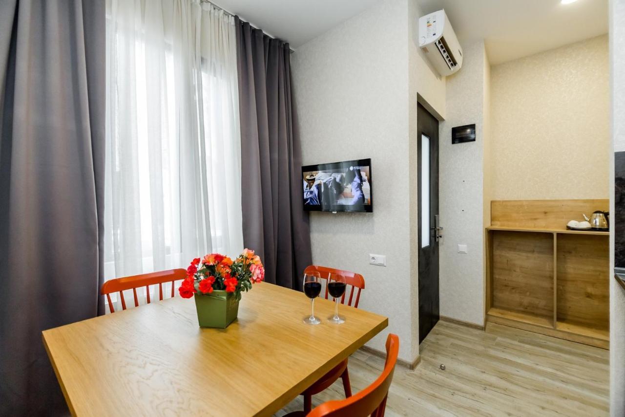 Rasta Maidan Hotel Tbilisi Exterior photo